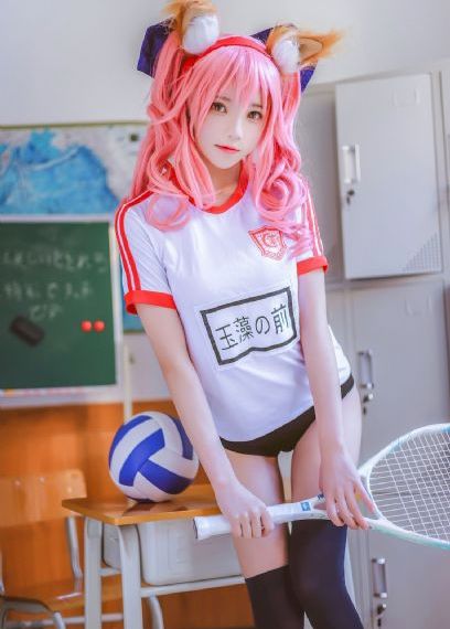 俄罗熟妇BBwHD_超清动漫免费观看